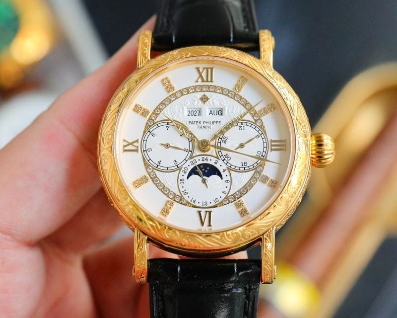 ZipUp PATEK PHILIPPE Watches 197508