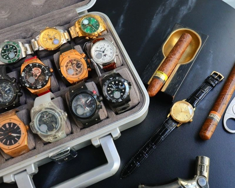 Versatile PATEK PHILIPPE Watches 197456
