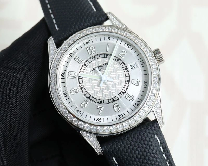 Compact PATEK PHILIPPE Watches 197479