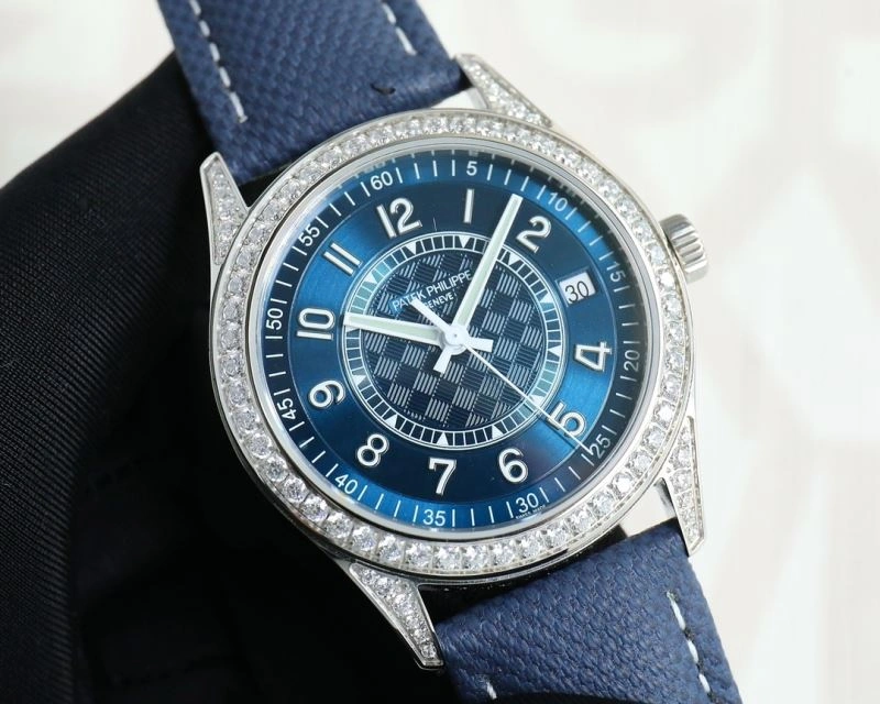 Compact PATEK PHILIPPE Watches 197479