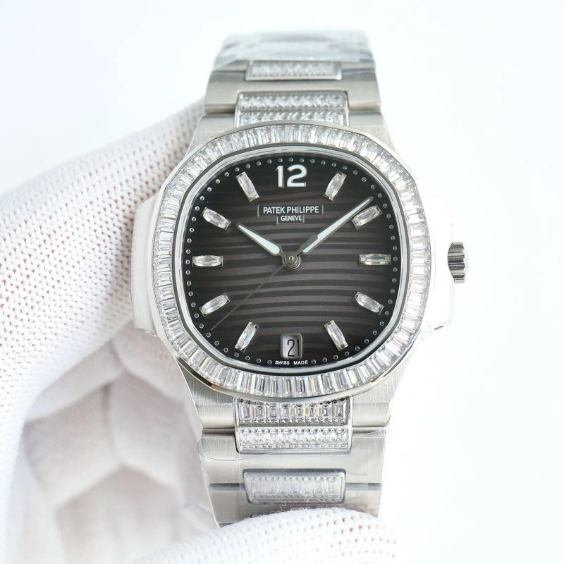 Colorful PATEK PHILIPPE Watches 197434