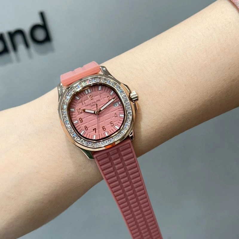 Modern PATEK PHILIPPE Watches 197401