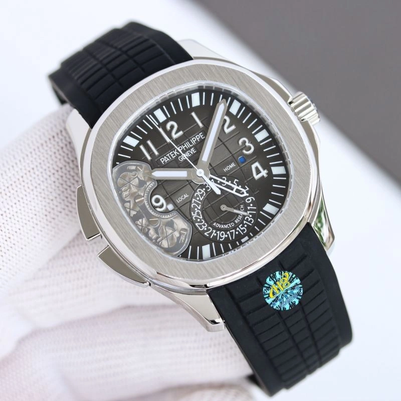 Functional PATEK PHILIPPE Watches 197319