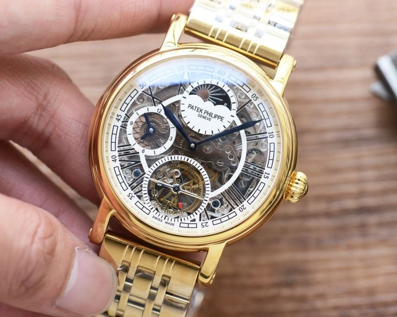Snug PATEK PHILIPPE Watches 197309