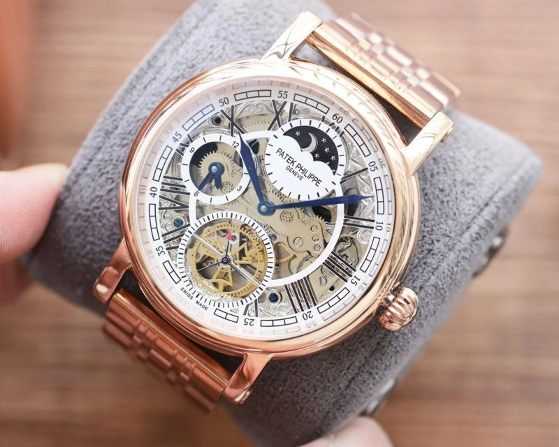Snug PATEK PHILIPPE Watches 197309