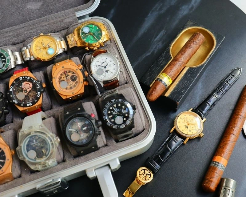 Vibrant PATEK PHILIPPE Watches 197284