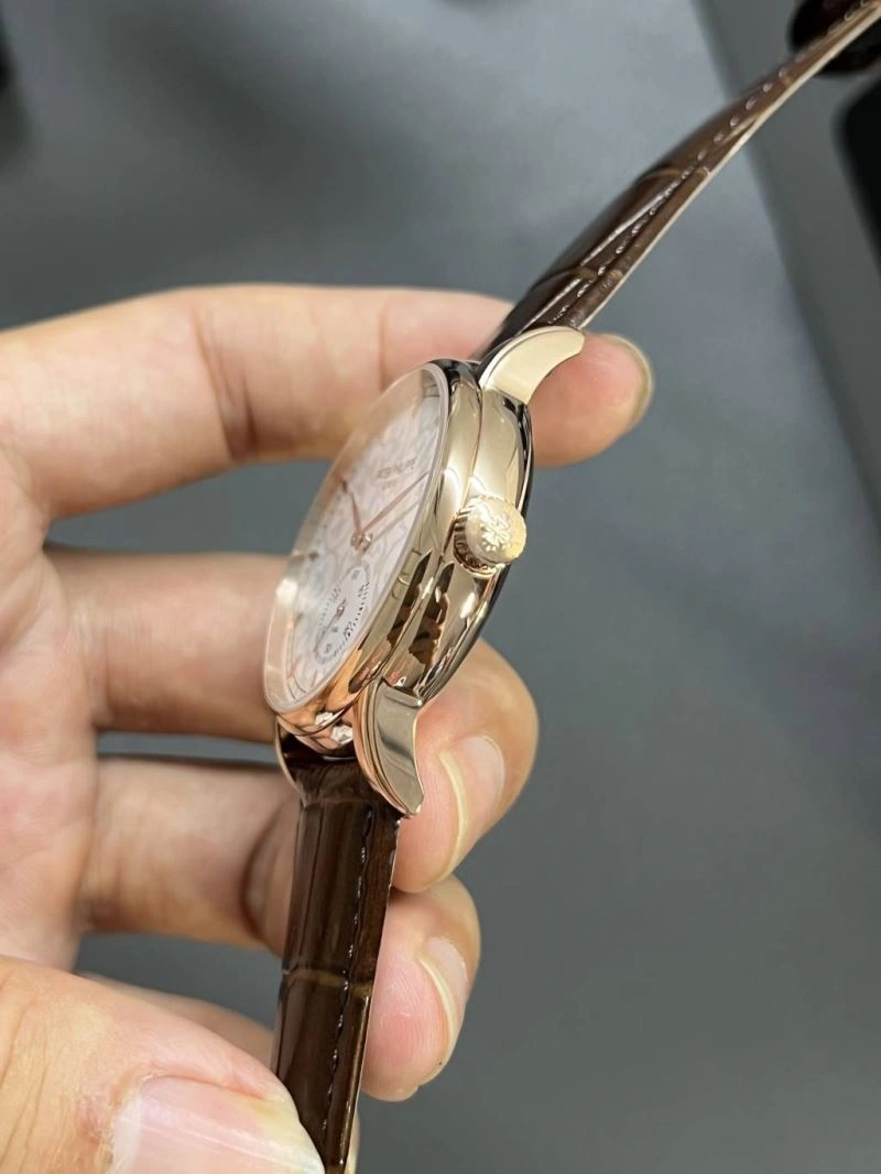 Youthful PATEK PHILIPPE Watches 197203