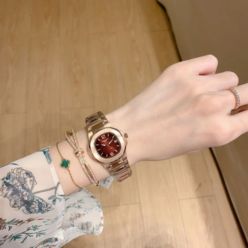 Seasonal PATEK PHILIPPE Watches 197165