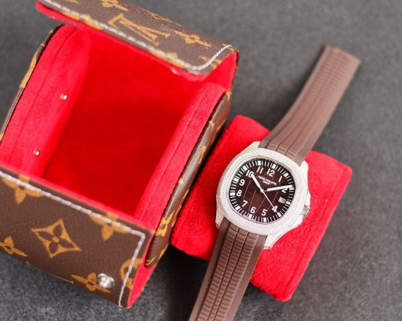 Versatile PATEK PHILIPPE Watches 196846