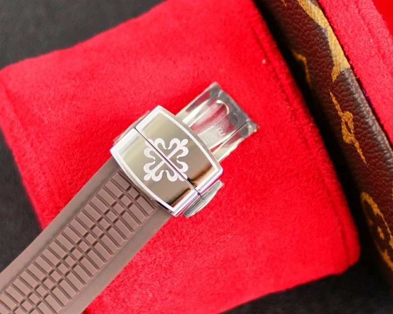 Versatile PATEK PHILIPPE Watches 196846