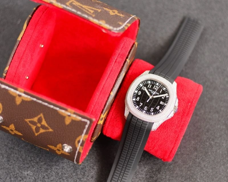 FashionForward PATEK PHILIPPE Watches 196843