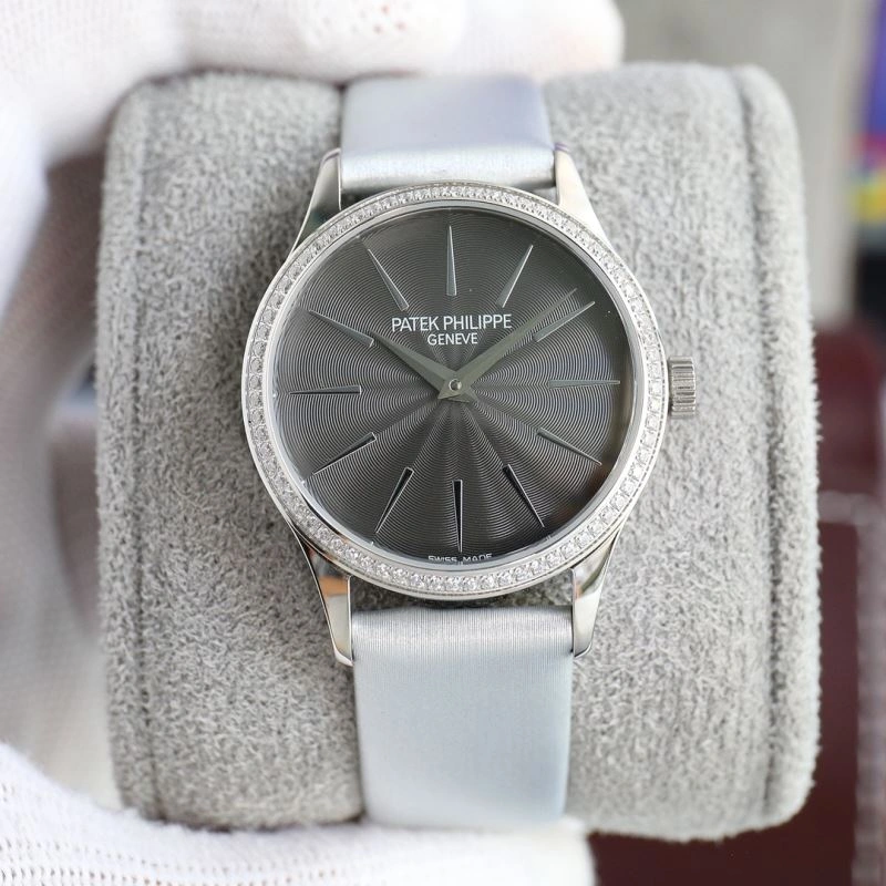 Compact PATEK PHILIPPE Watches 196579