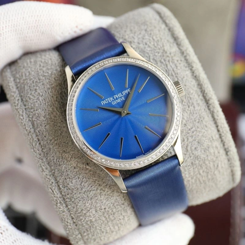 Compact PATEK PHILIPPE Watches 196579