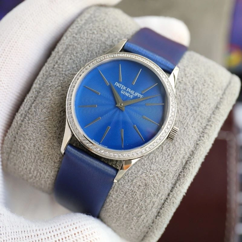 Compact PATEK PHILIPPE Watches 196579