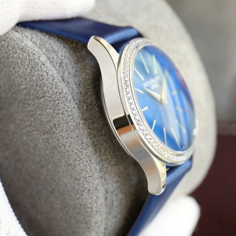 Compact PATEK PHILIPPE Watches 196579