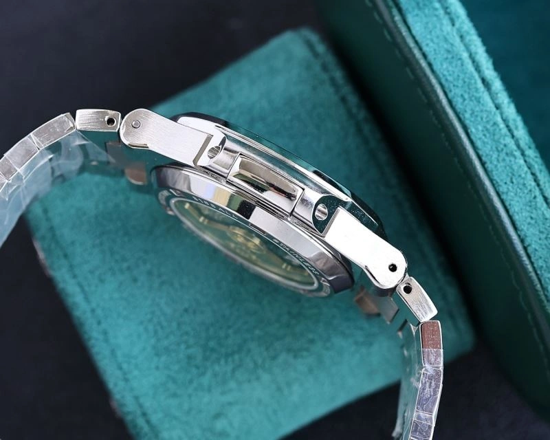 Functional PATEK PHILIPPE Watches 196450
