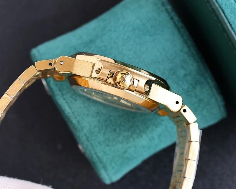 FashionForward PATEK PHILIPPE Watches 196440