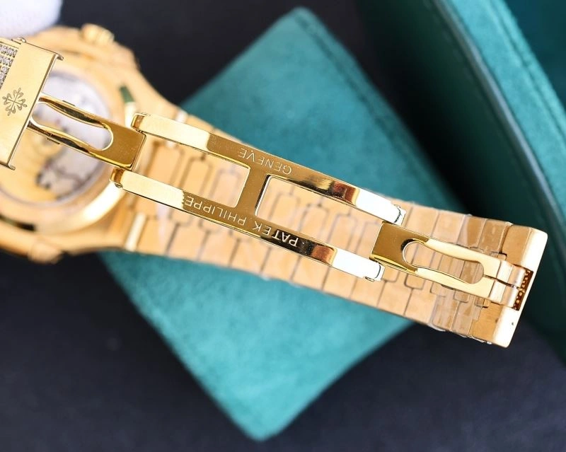 FashionForward PATEK PHILIPPE Watches 196440