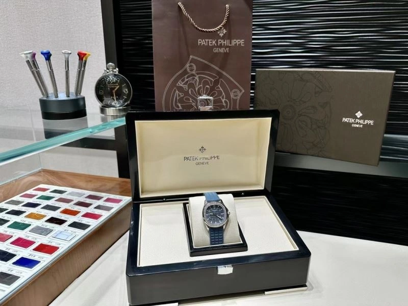 Stretchable PATEK PHILIPPE Watches 196330