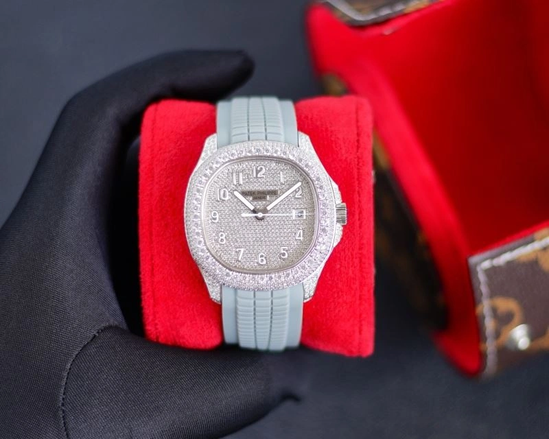 PATEK PHILIPPE Watches Sophisticated 195985