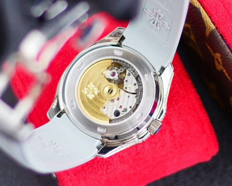 PATEK PHILIPPE Watches Sophisticated 195985