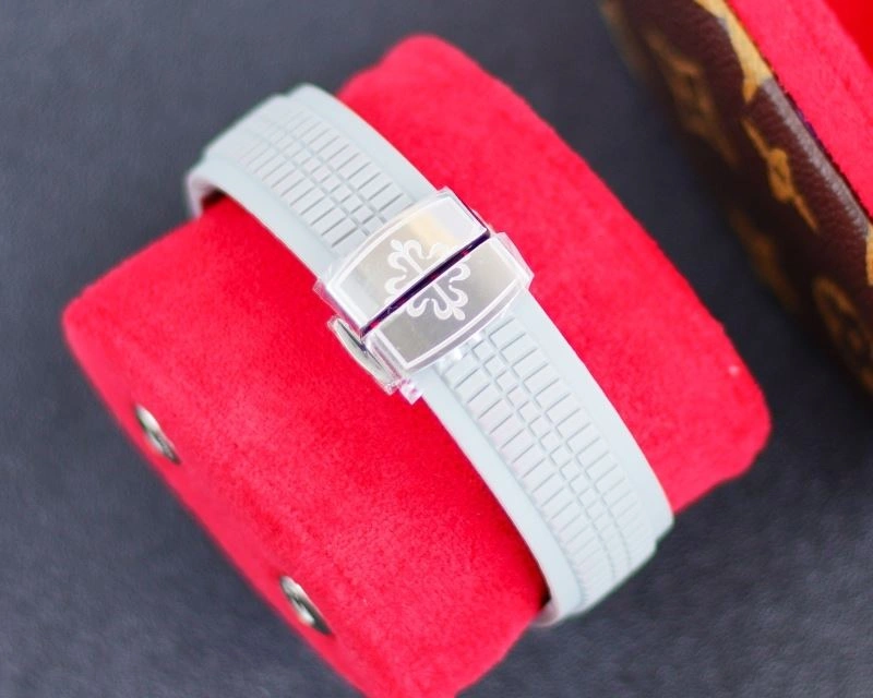 PATEK PHILIPPE Watches Sophisticated 195985