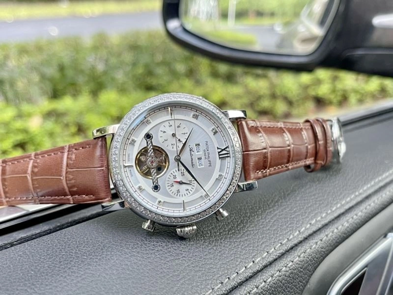 Cozy PATEK PHILIPPE Watches 195931