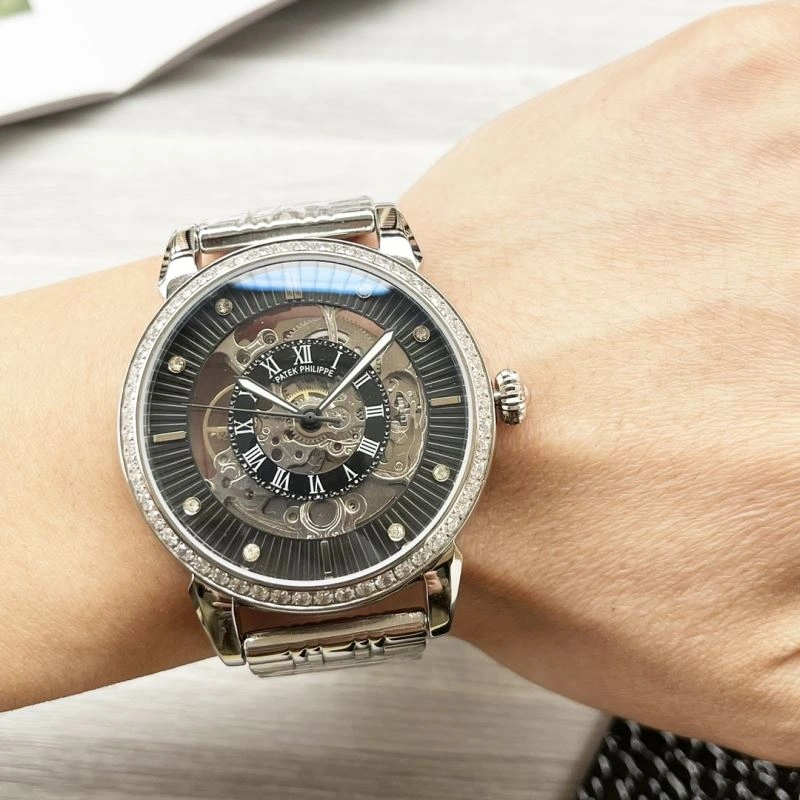UrbanChic PATEK PHILIPPE Watches 195339
