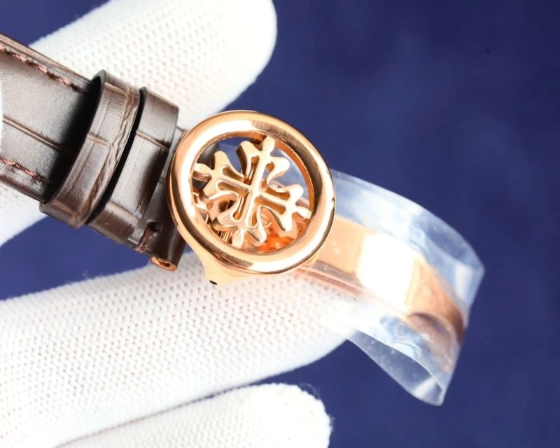 Seasonal PATEK PHILIPPE Watches 195301