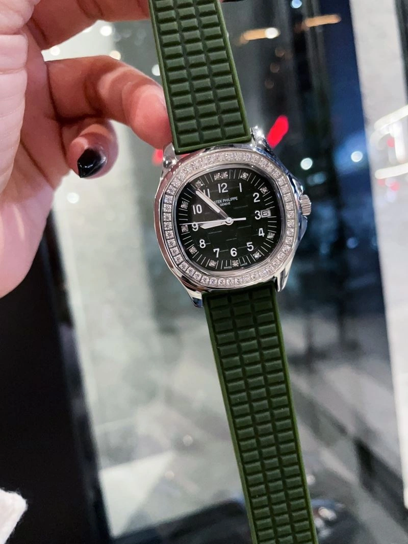 PATEK PHILIPPE Watches Snug 195248