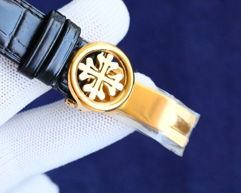 Snug PATEK PHILIPPE Watches 195225