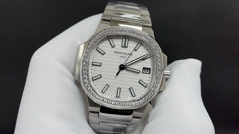 Refined PATEK PHILIPPE Watches 195208