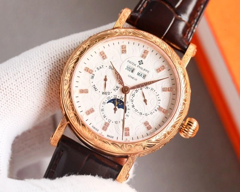 Snug PATEK PHILIPPE Watches 195157