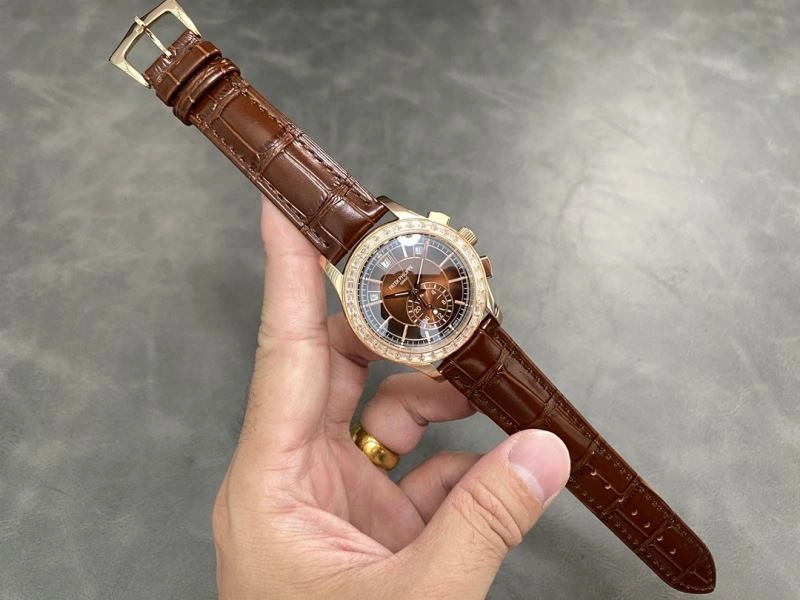 Vibrant PATEK PHILIPPE Watches 195059