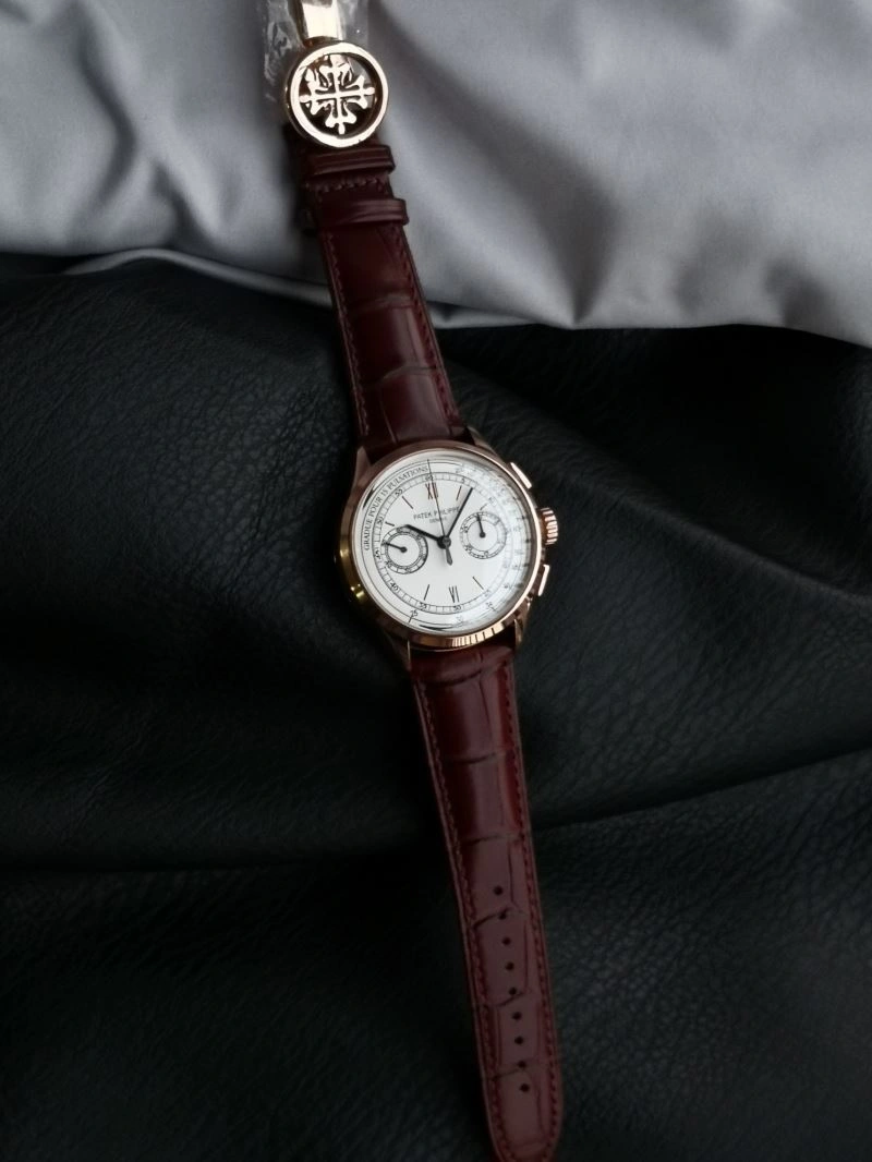 Snug PATEK PHILIPPE Watches 195022