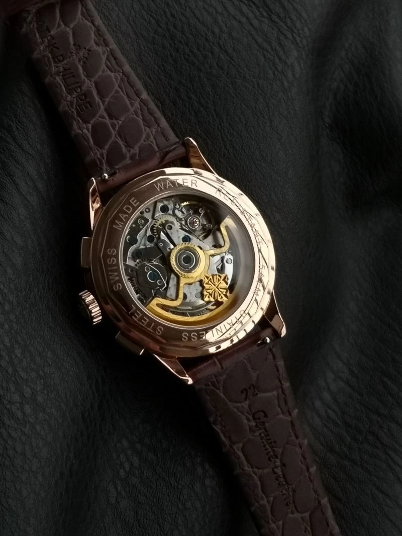 Snug PATEK PHILIPPE Watches 195022