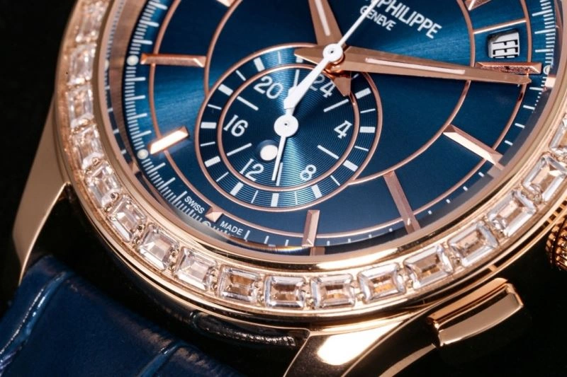 Snug PATEK PHILIPPE Watches 195015