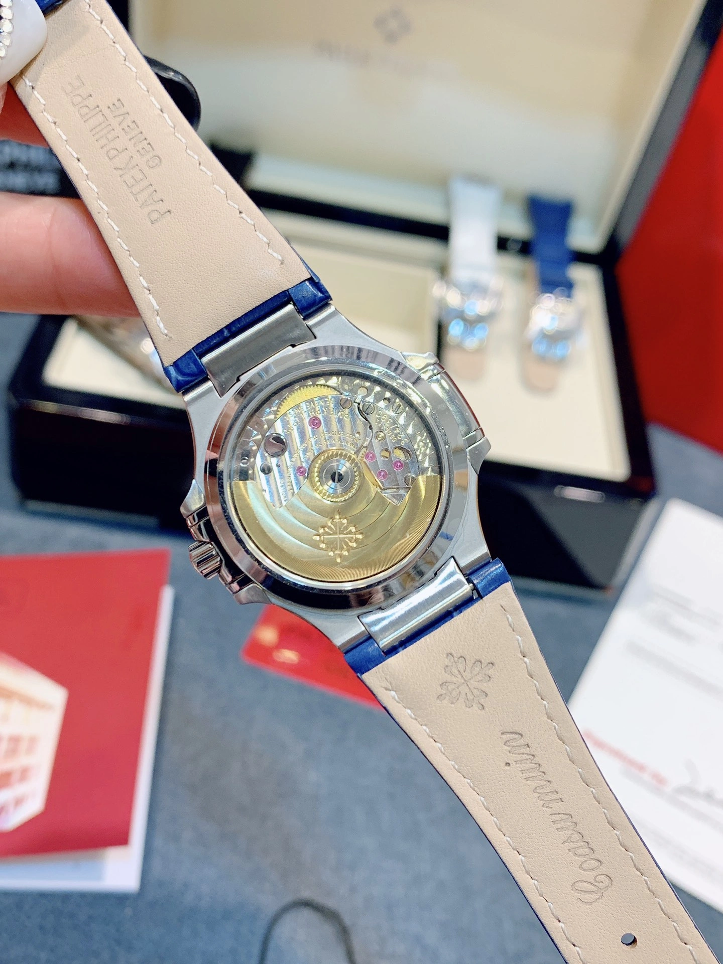Classic PATEK PHILIPPE Watches 194903
