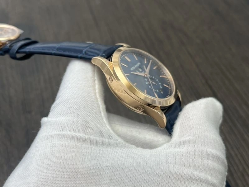 Versatile PATEK PHILIPPE Watches 194819