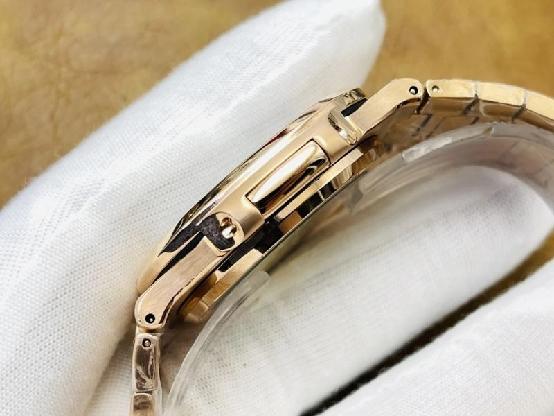 Trendsetting PATEK PHILIPPE Watches 194736