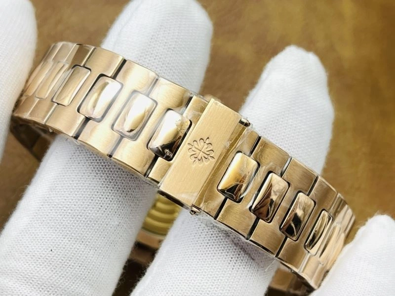 Trendsetting PATEK PHILIPPE Watches 194736