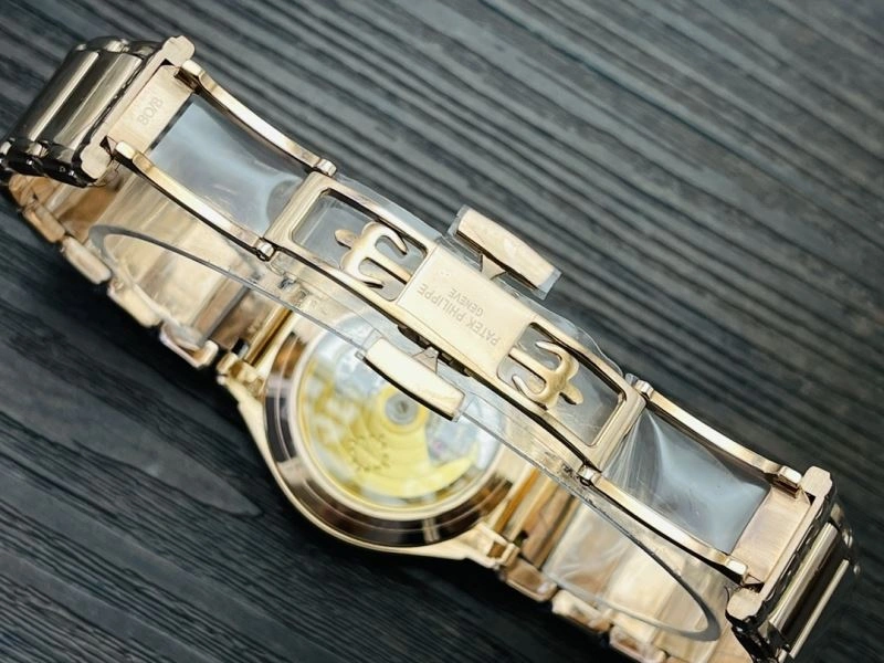 PATEK PHILIPPE Watches Casual 194733