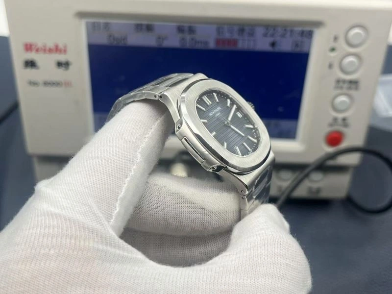 Sleek PATEK PHILIPPE Watches 194452