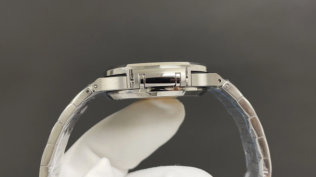 Functional PATEK PHILIPPE Watches 194326