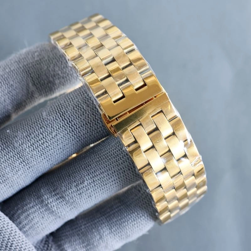 UrbanChic PATEK PHILIPPE Watches 195880