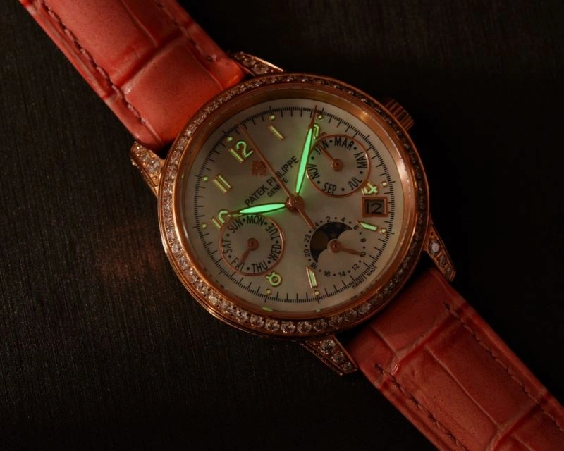 Sleek PATEK PHILIPPE Watches 195826