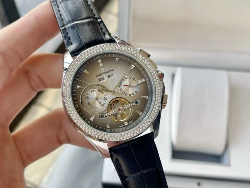 Supportive PATEK PHILIPPE Watches 195831