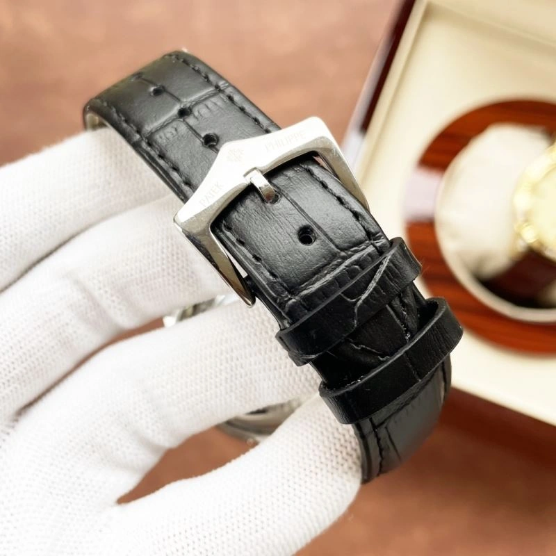Resilient PATEK PHILIPPE Watches 195745