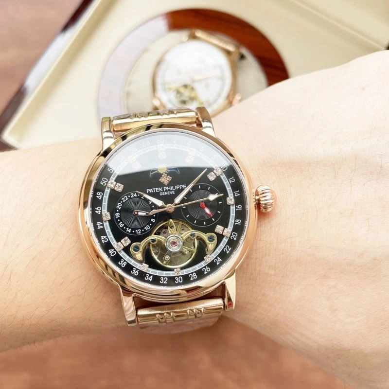 Sleek PATEK PHILIPPE Watches 195657