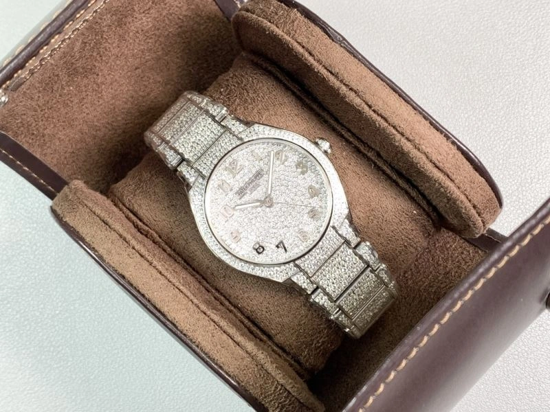 Compact PATEK PHILIPPE Watches 195570